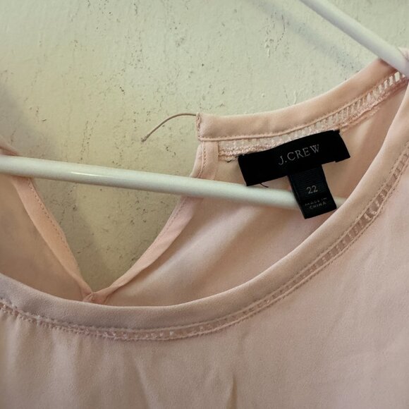 J Crew Drapey sleeveless top with ladder trim, size 22 in Subtle pink - Picture 3 of 5